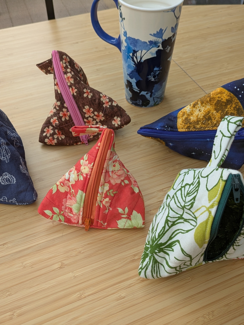 Handmade Triangle Zip Pouch - Picture 3 of 3